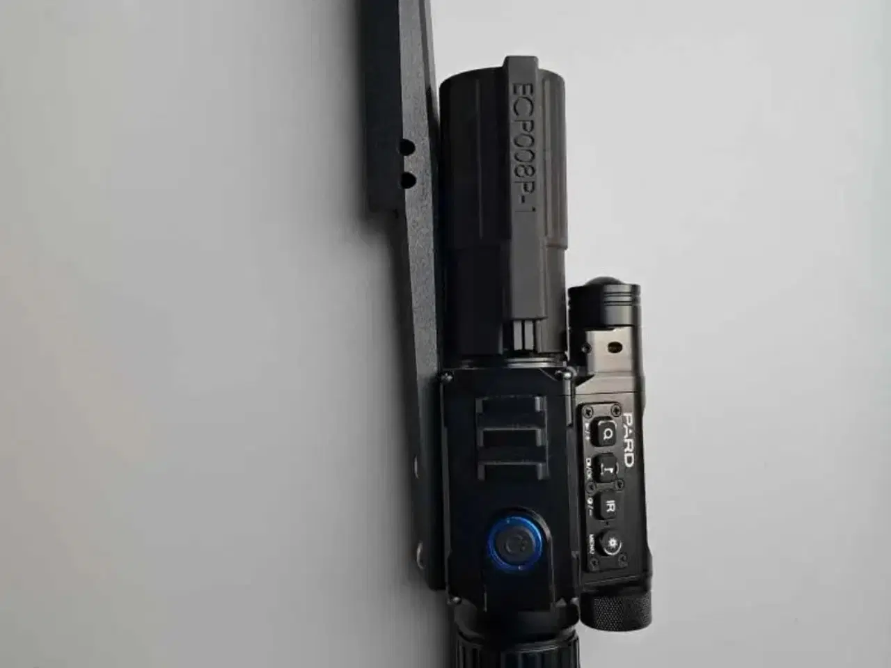 Billede 1 - Pard NV008P med Nieload unimount.