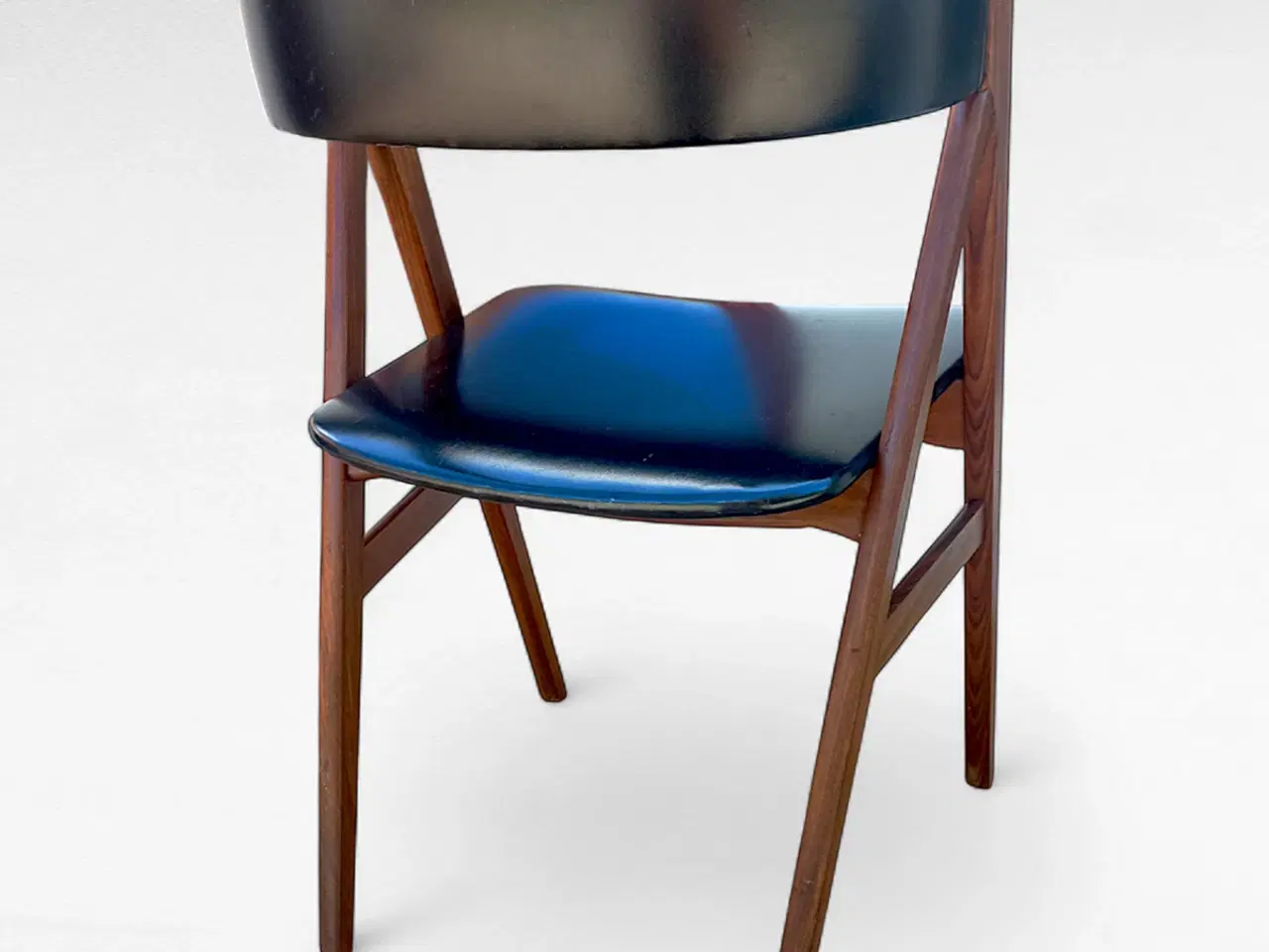 Billede 7 - Tidløs elegance: Klassisk dansk design stol fra 19