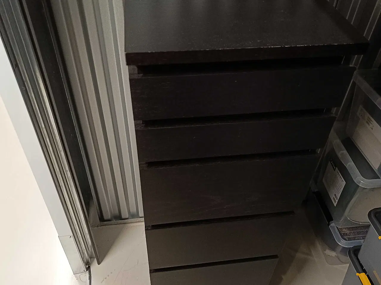 Billede 2 - Flot malm kommode i stort trælook