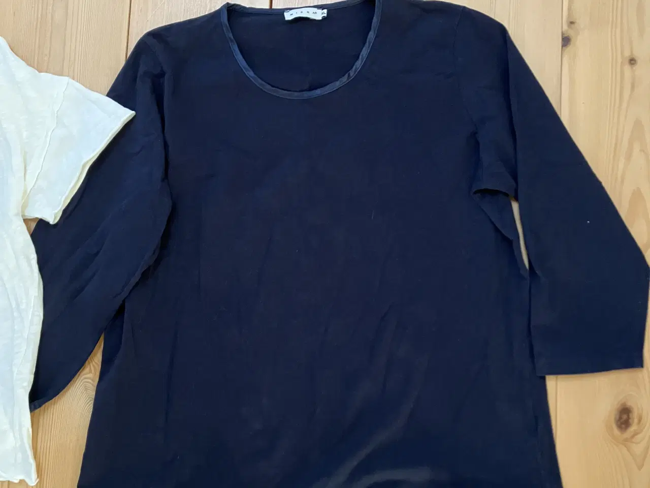 Billede 4 - T-shirts m korte og 3/4 ærmer L/XL