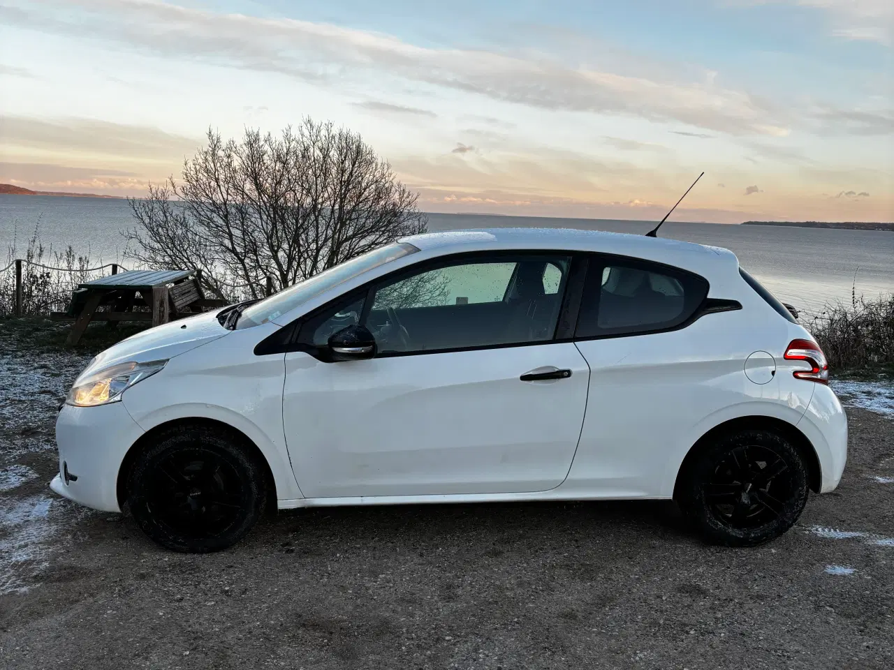 Billede 2 - Peugeot 208 med nyere motor sælges
