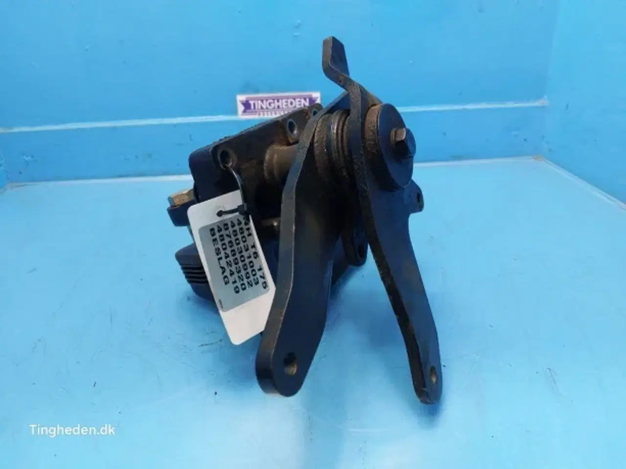 Billede 13 - New Holland T6 Beslag 48031003