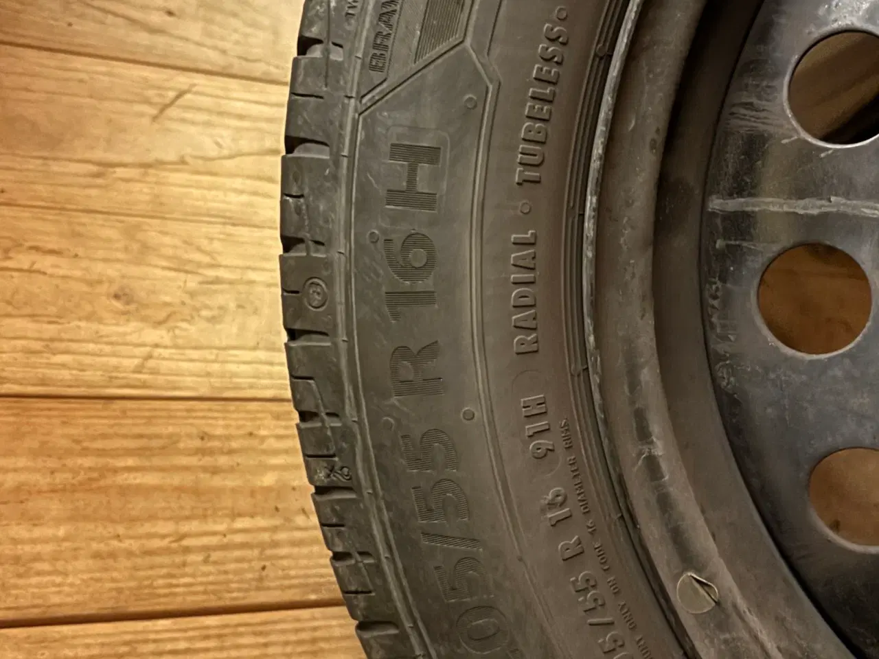 Billede 4 - Gode sommerdæk på fælge til Avensis fra 2005