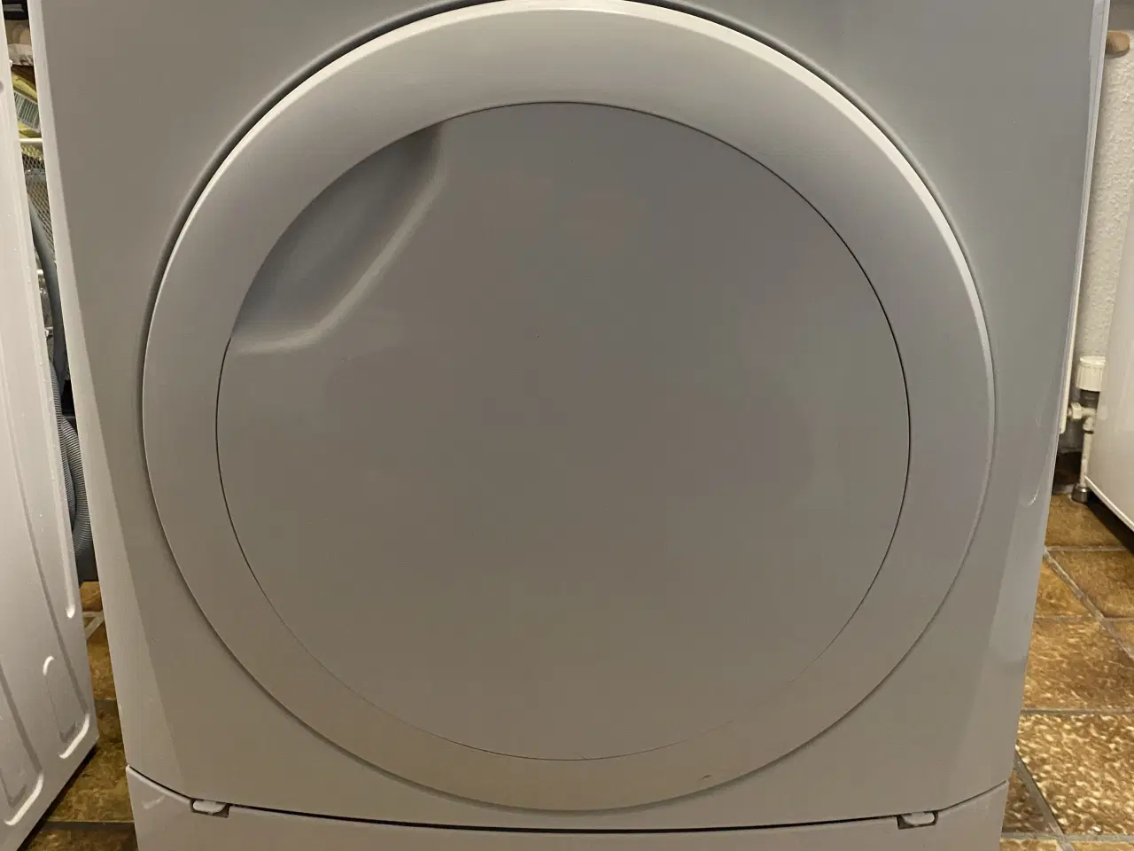 Billede 7 - Tørretumbleren : vaskemaskinen 