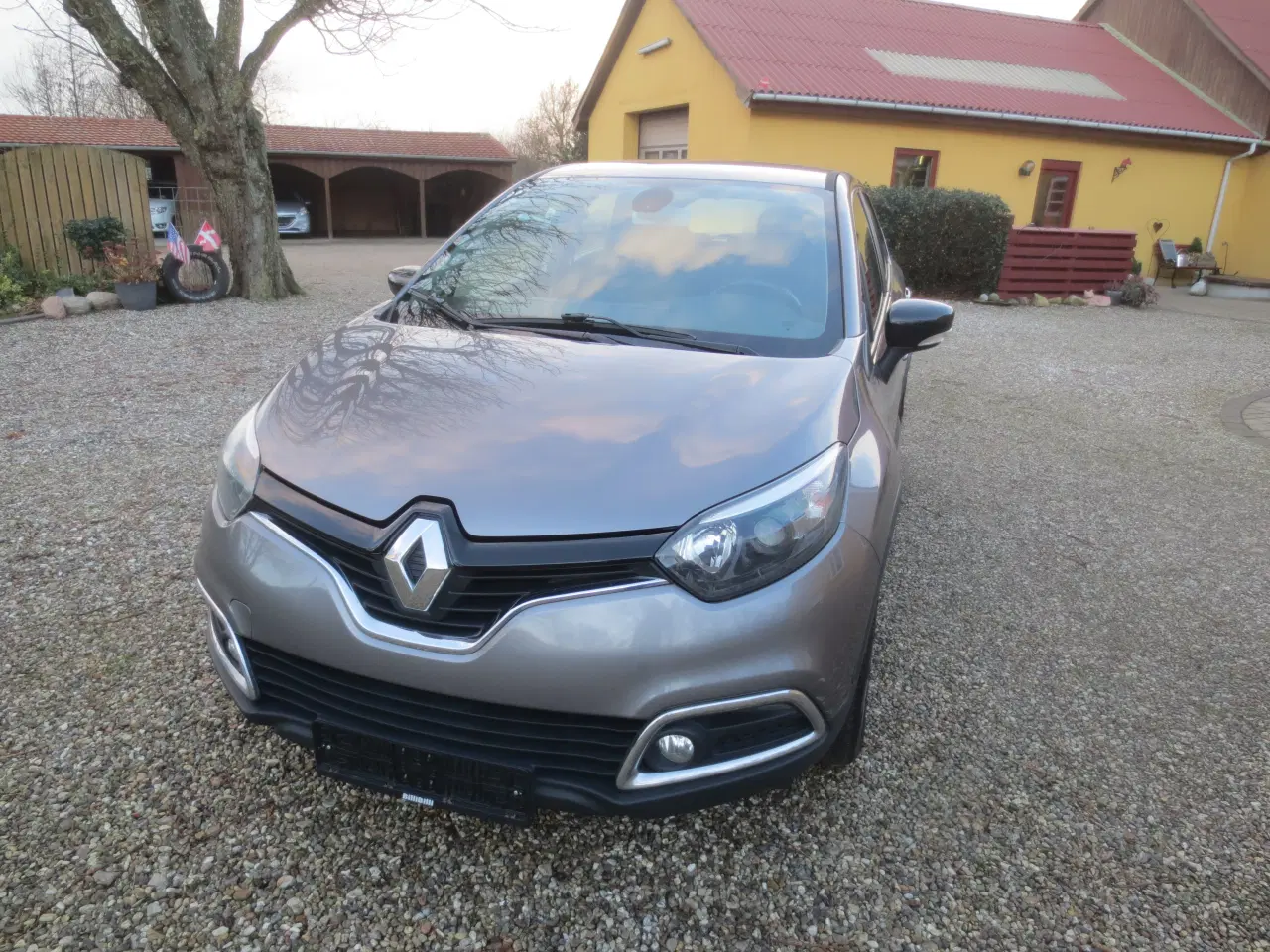 Billede 2 - Renault Captur 1.5 CD Aut Årg 15. Nysynet