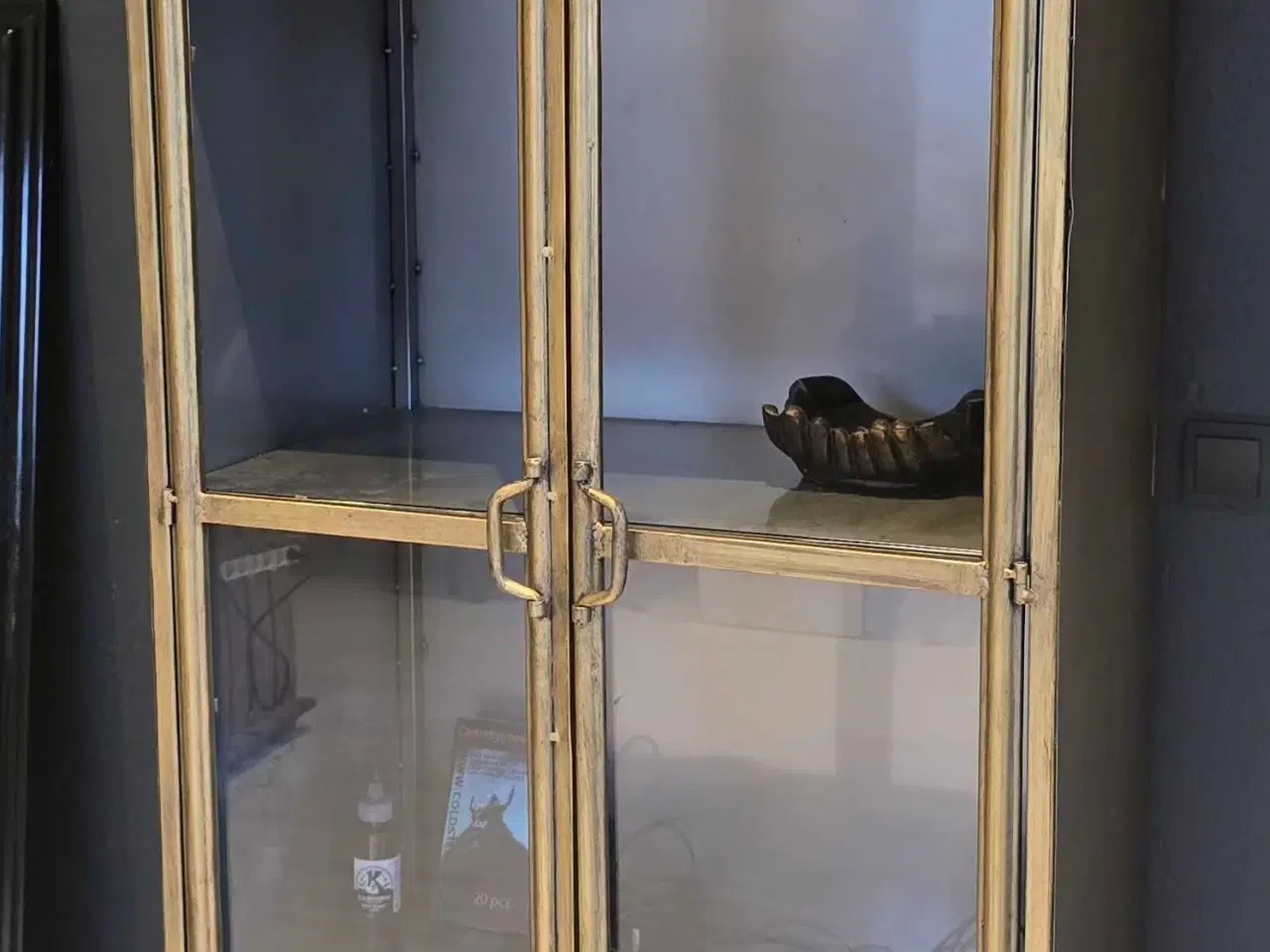 Billede 2 - DUTCHBONE Gertlush vitrineskab.