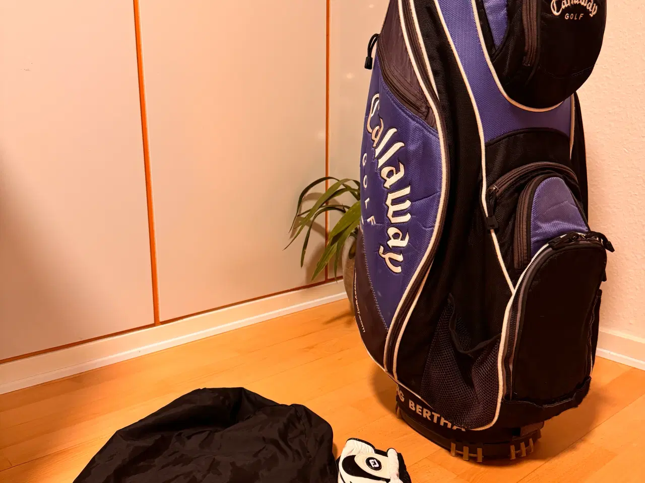 Billede 3 - Callaway golfbag – pæn stand med tilbehør