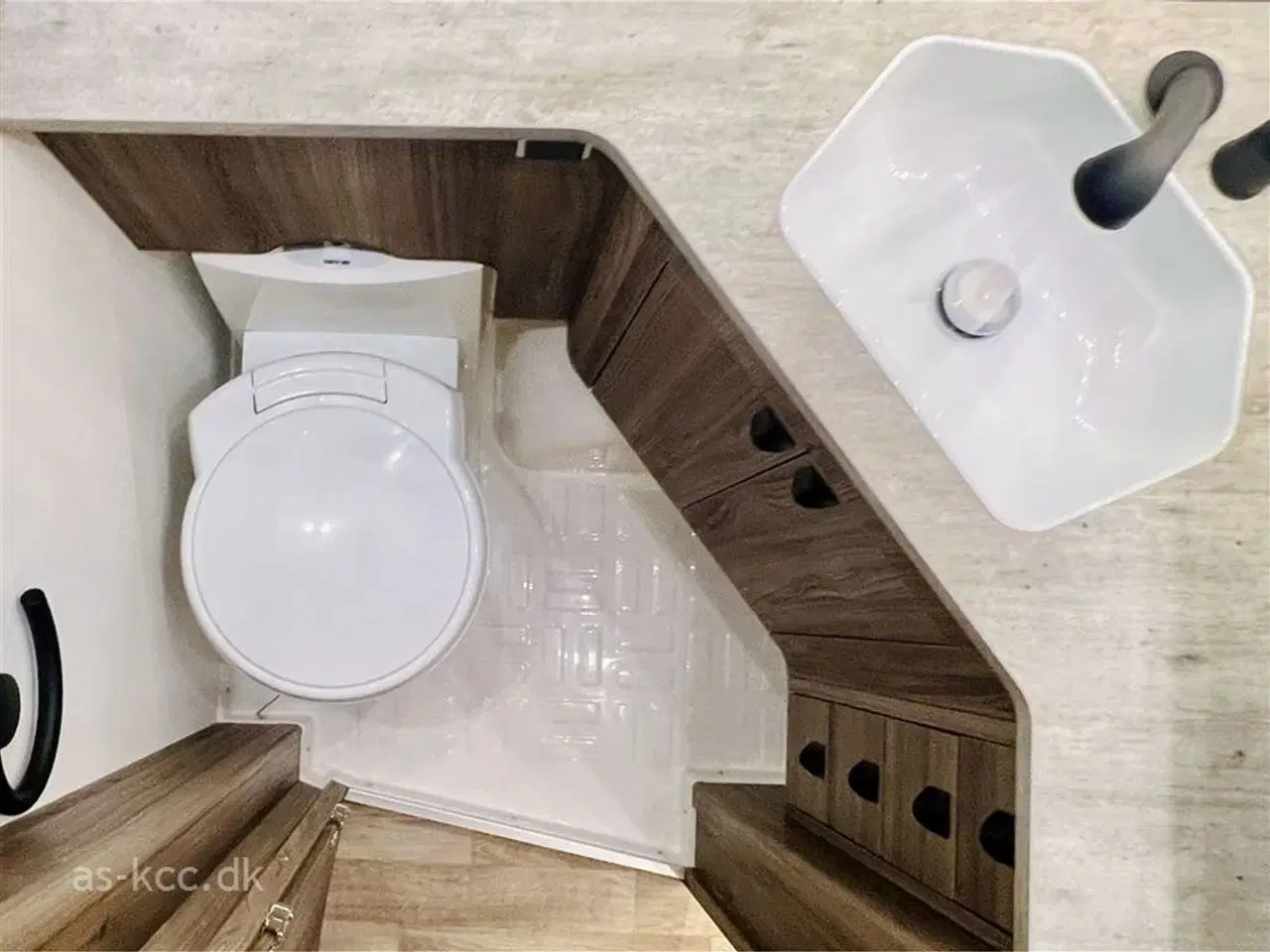 Billede 23 - 2025 - Kabe Ametist GLE KS B8 PREMIUM LINE   Kabe Ametist GLE KS B8 PREMIUM Line