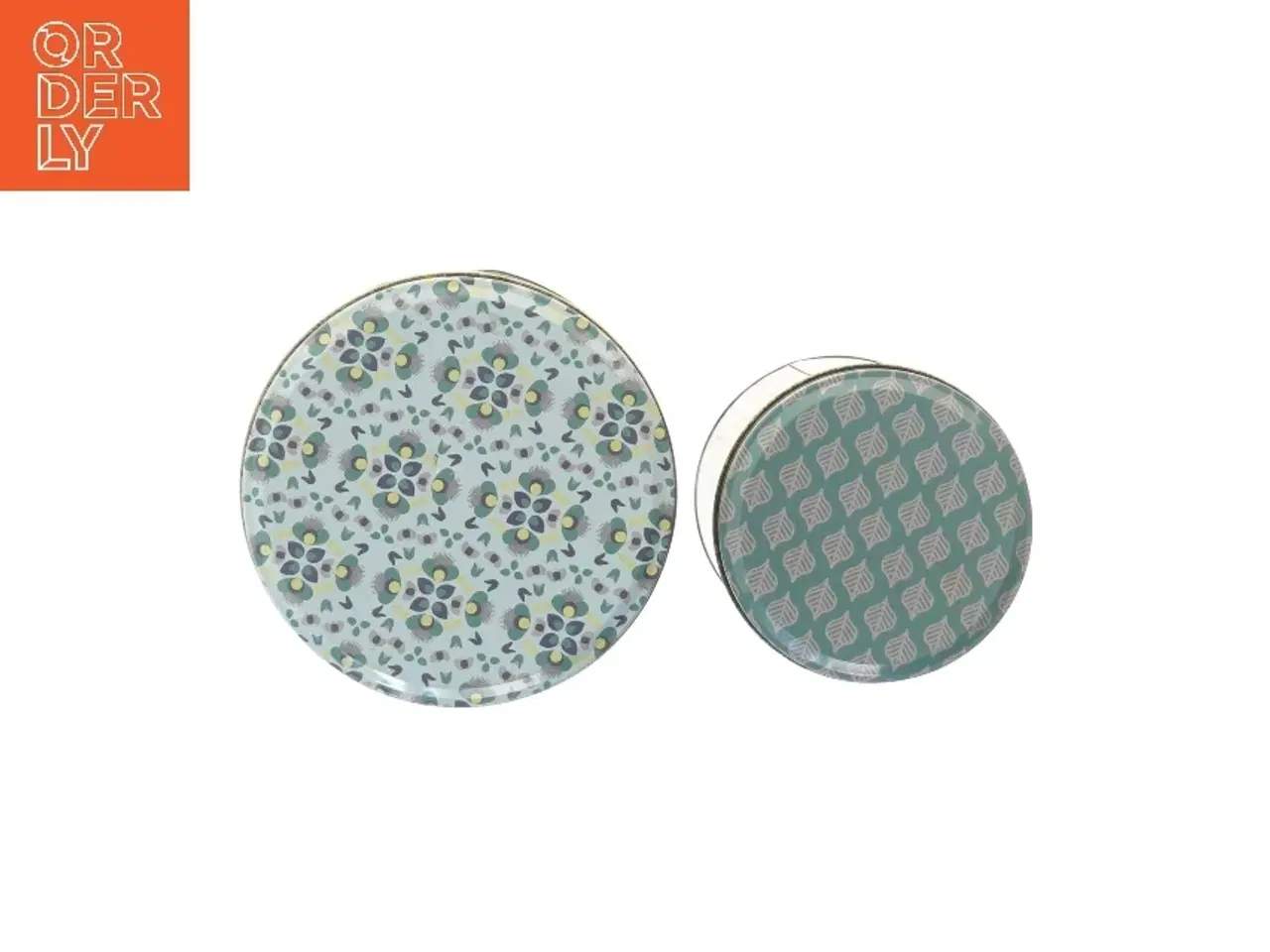 Billede 4 - Dekorative blikdåser (str. Ø 11,5 & 15 cm længde 15 & 16 cm)