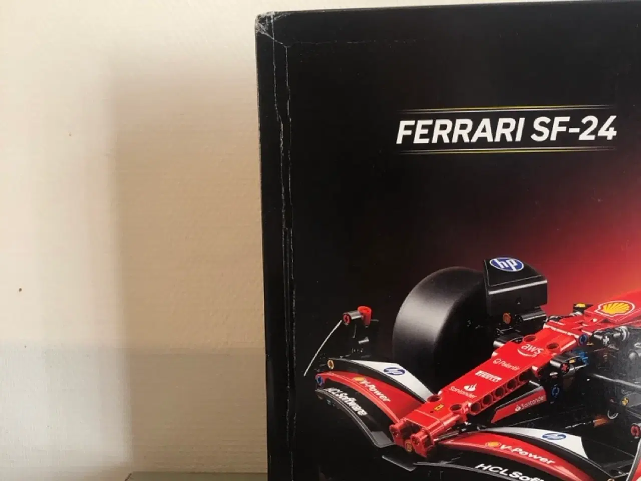 Billede 2 - LEGO Technic 42207 Ferrari SF-24 F1 Uåbnet