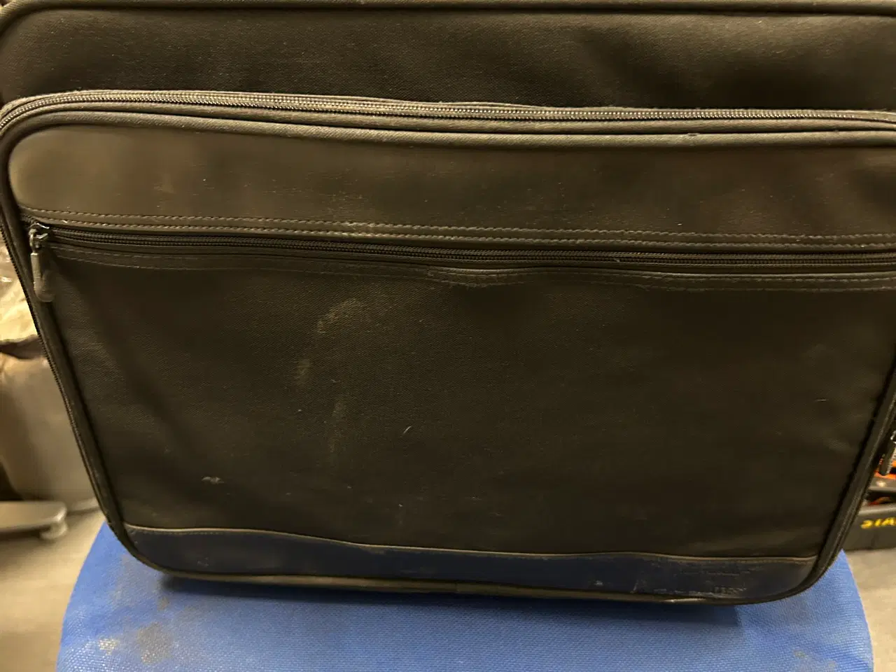 Billede 1 - Umates Roller kuffert - Pc taske