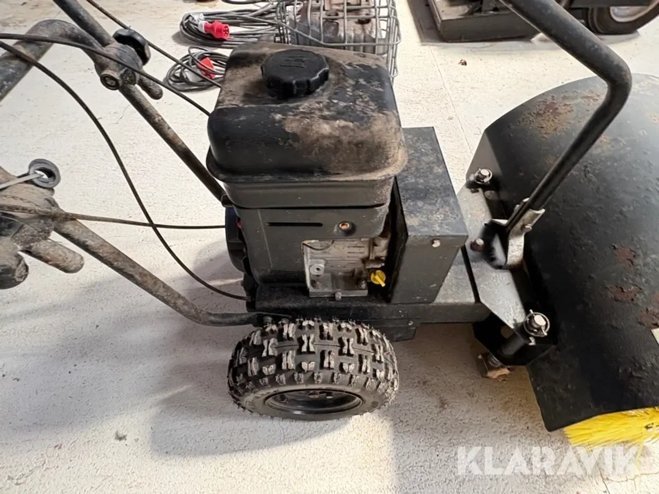 Billede 11 - Fejemaskine