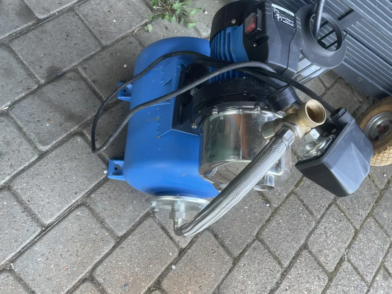 Billede 3 - Biltema vandpumpe 1300W