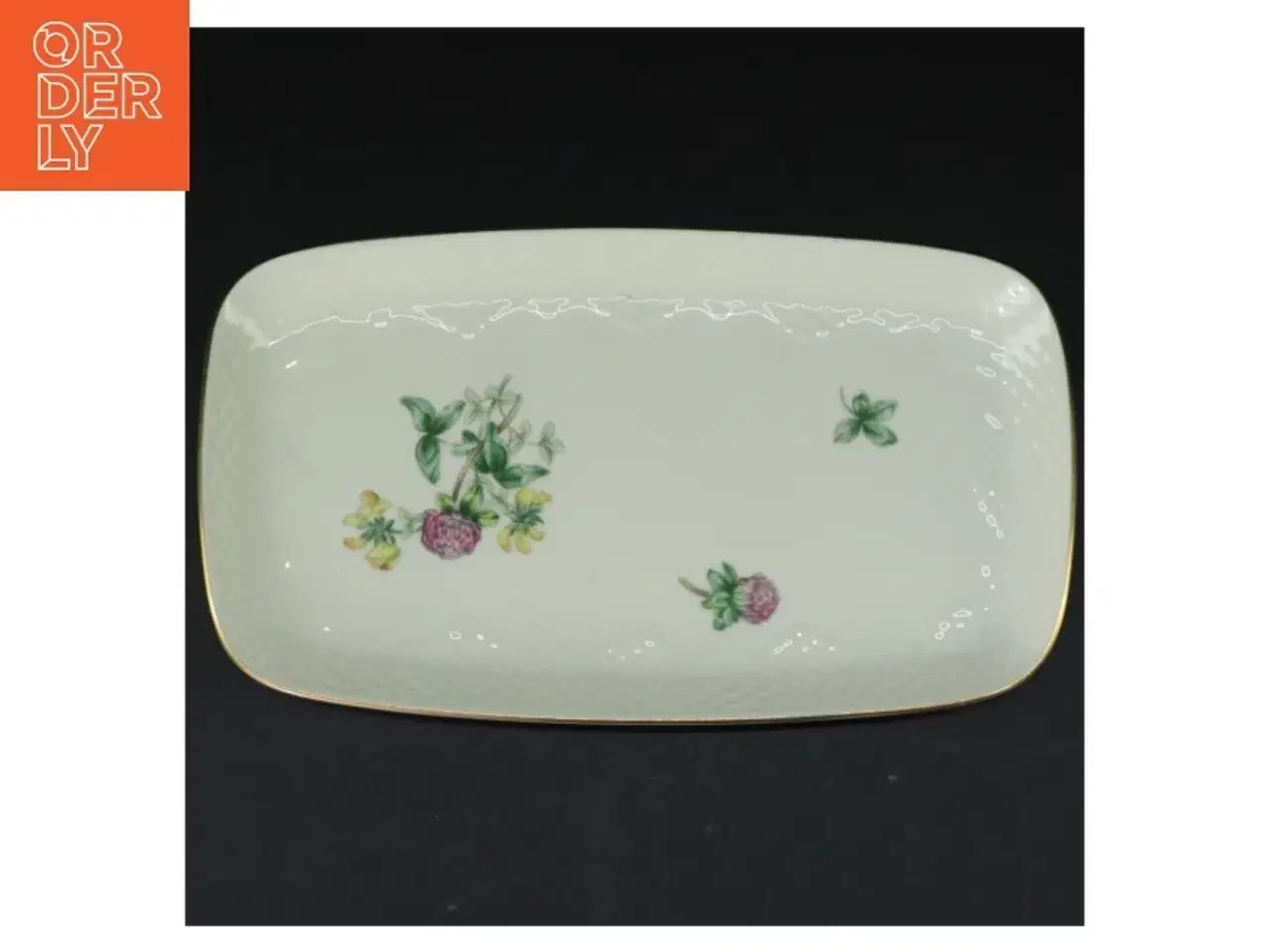Billede 1 - Porcelæn fad med blomstermotiv fra B&G (str. 27,5 x 15,5 cm)