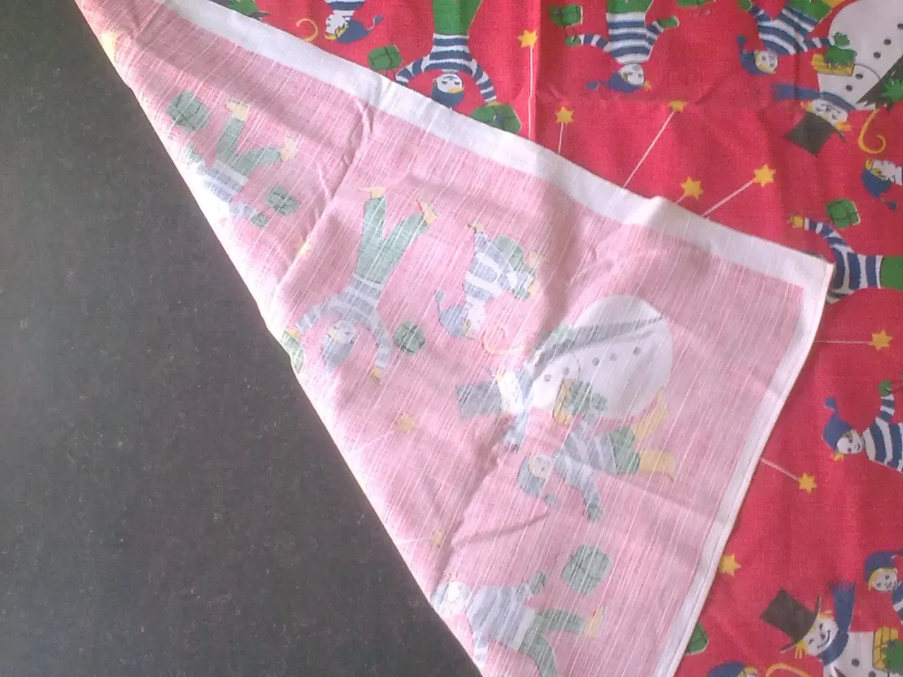 Billede 5 - Snemand og december lege børn på RETRO mini dug