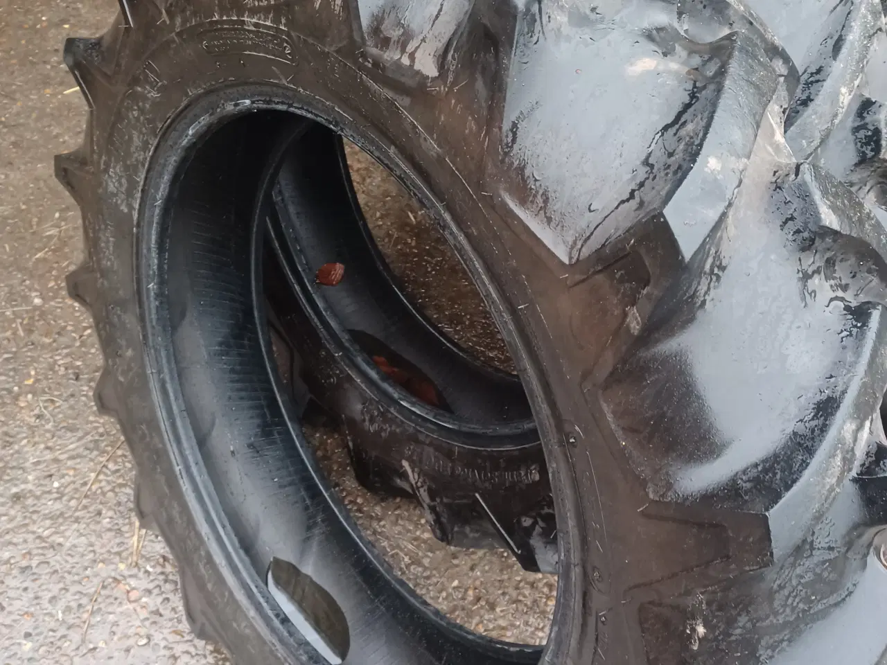 Billede 4 - Dæk 9,5-24 som nye