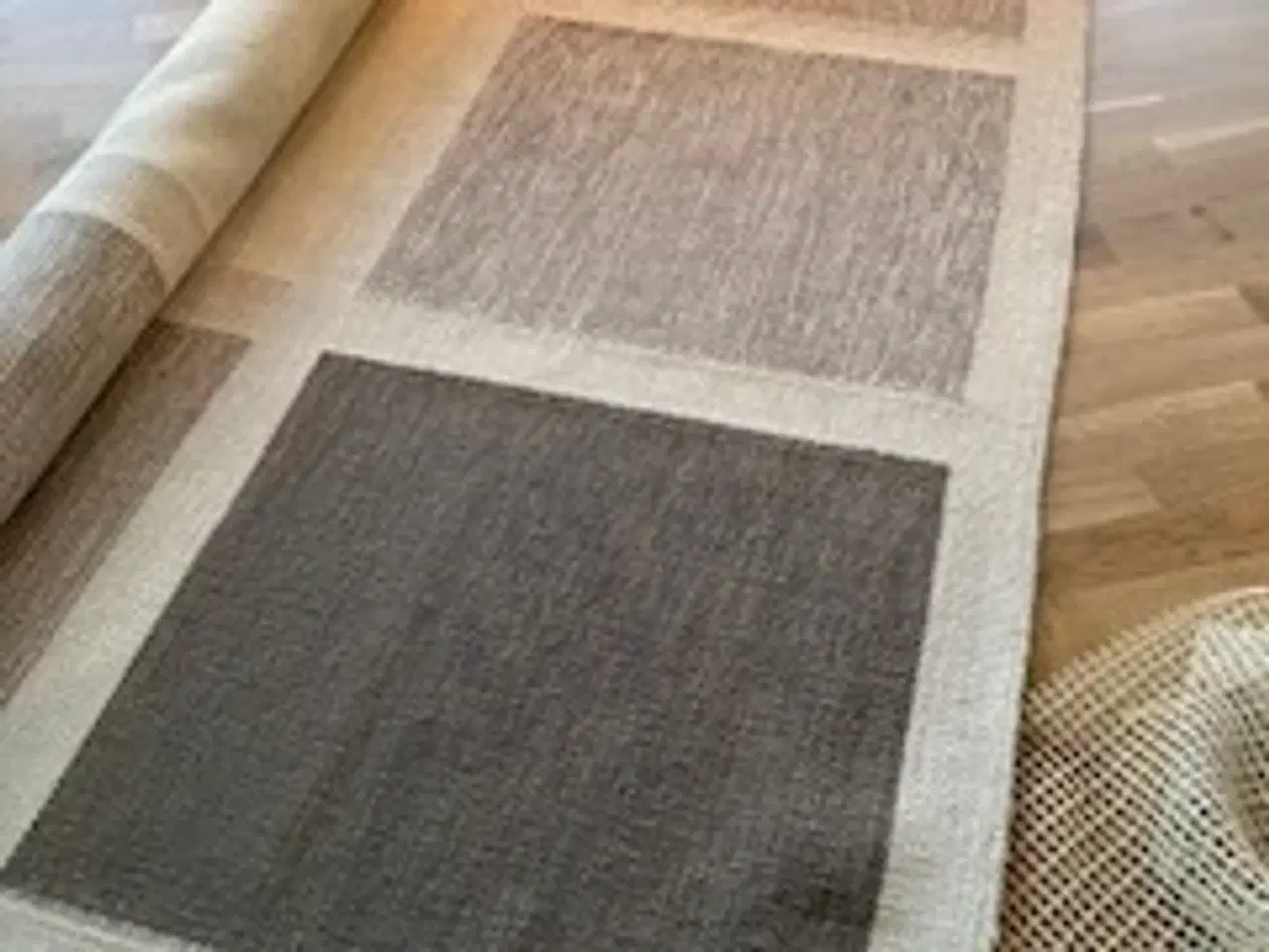 Billede 1 - Tæppe der kan vendes