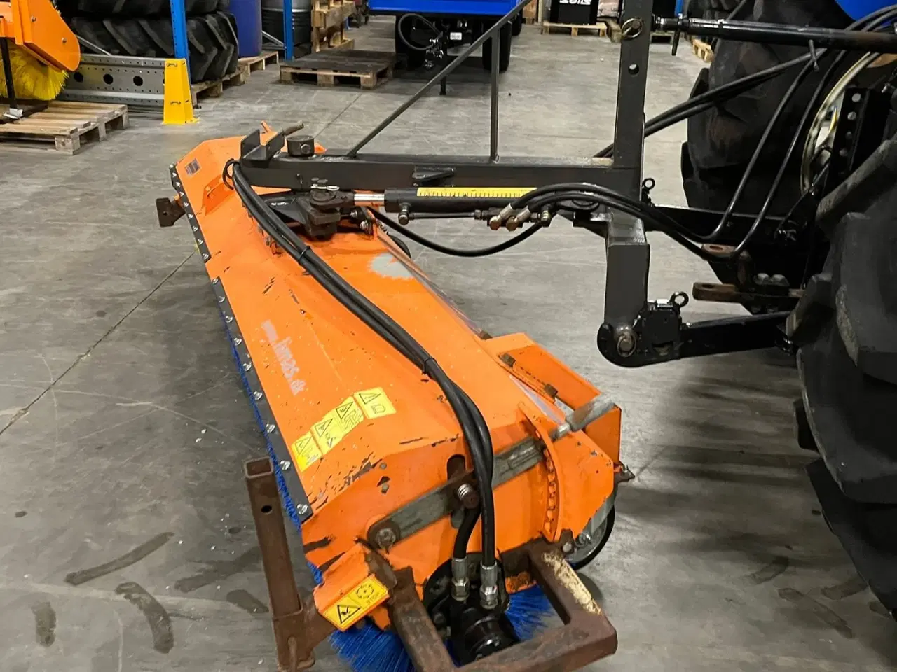 Billede 9 - Tuchel 230 Hydraulisk kost med nylon børster og hydraulisk sving. Brede 2300 o