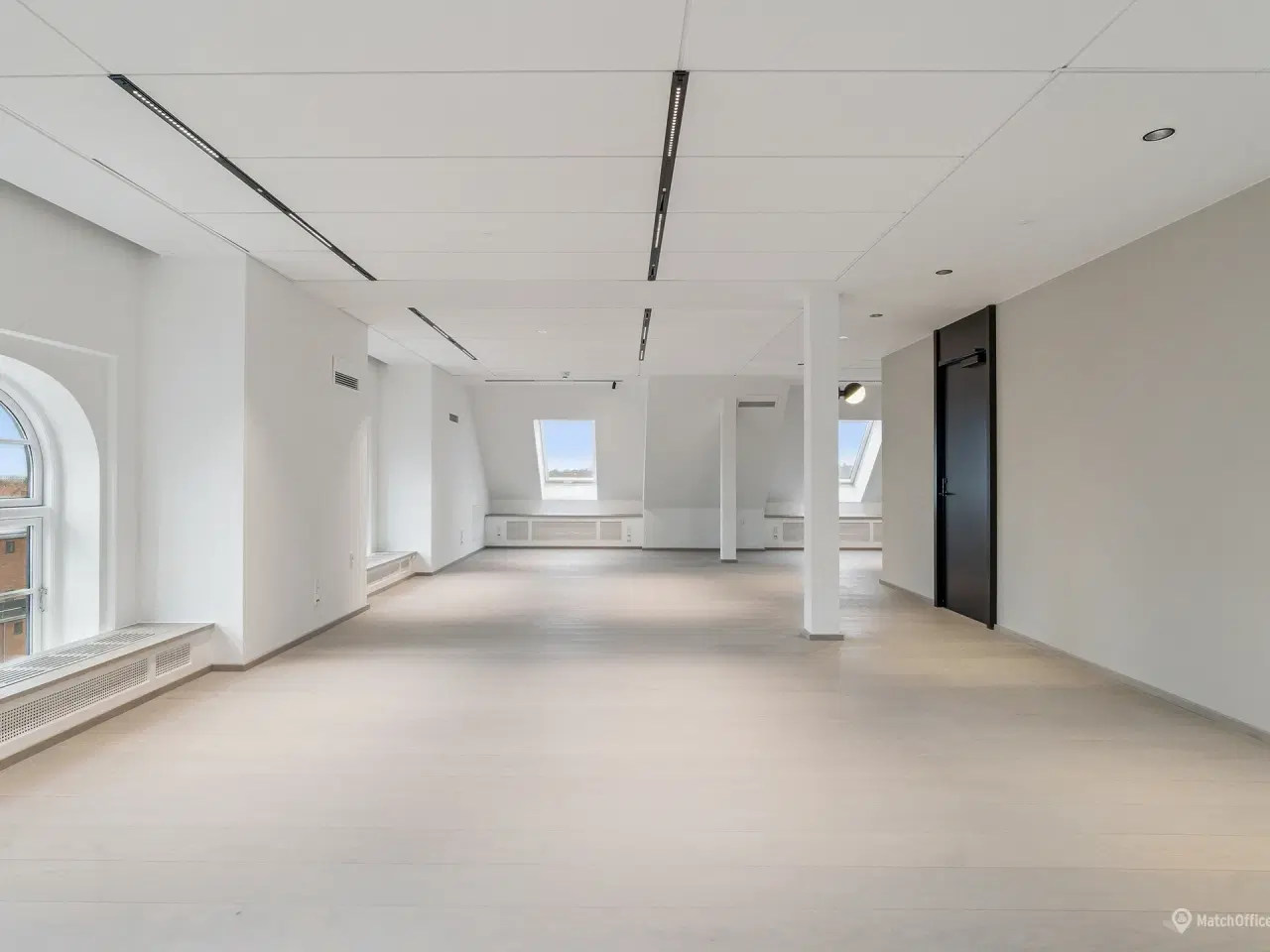 Billede 22 - 2.130 kvm. kontor med kantine. fitness, skiltemulighed, Metro, S-tog, parkering m.m.