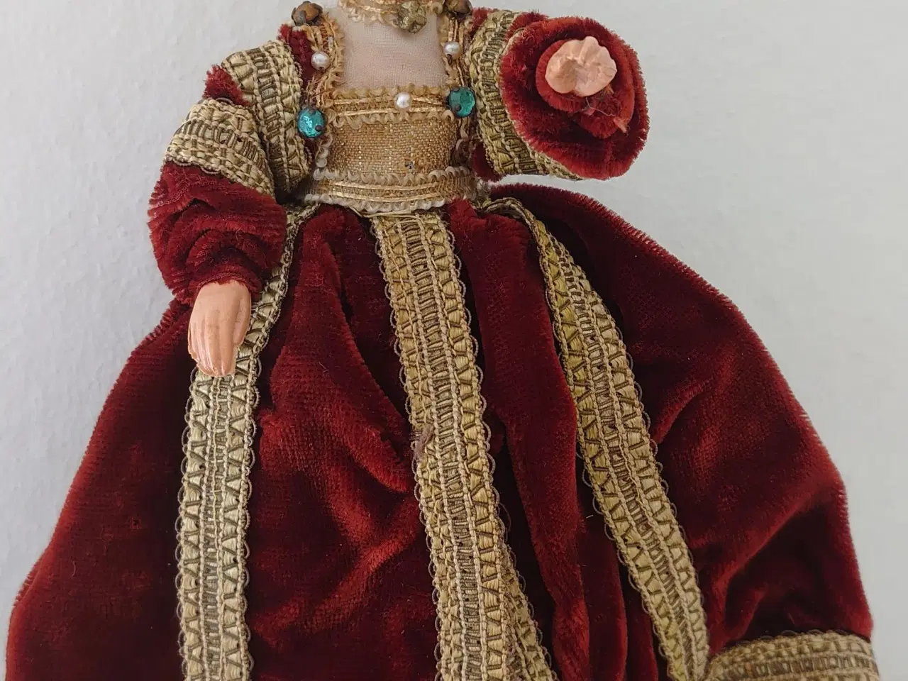 Billede 5 - 5 stk gamle engelske kongelige dukker. 