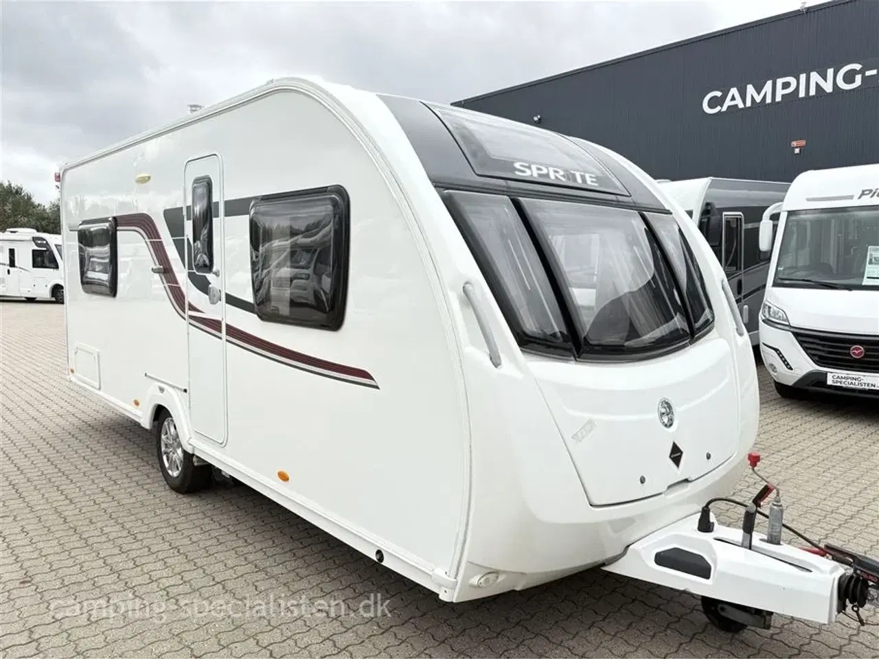 Billede 2 - 2015 - Sprite Cruzer 480 SR   Sprite Cruser 480 SR model 2015 kan nu ses hos Camping-Specialisten.dk