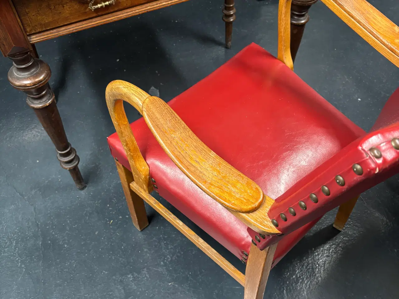 Billede 2 - Skrivebord og stol