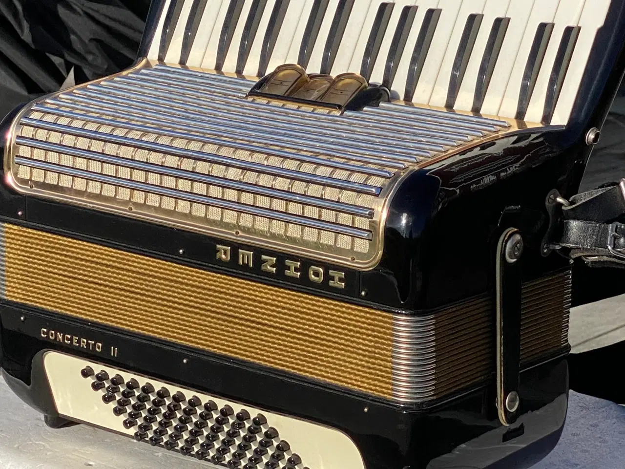 Billede 8 - Hohner Concerto II harmonika – flot og velspillend