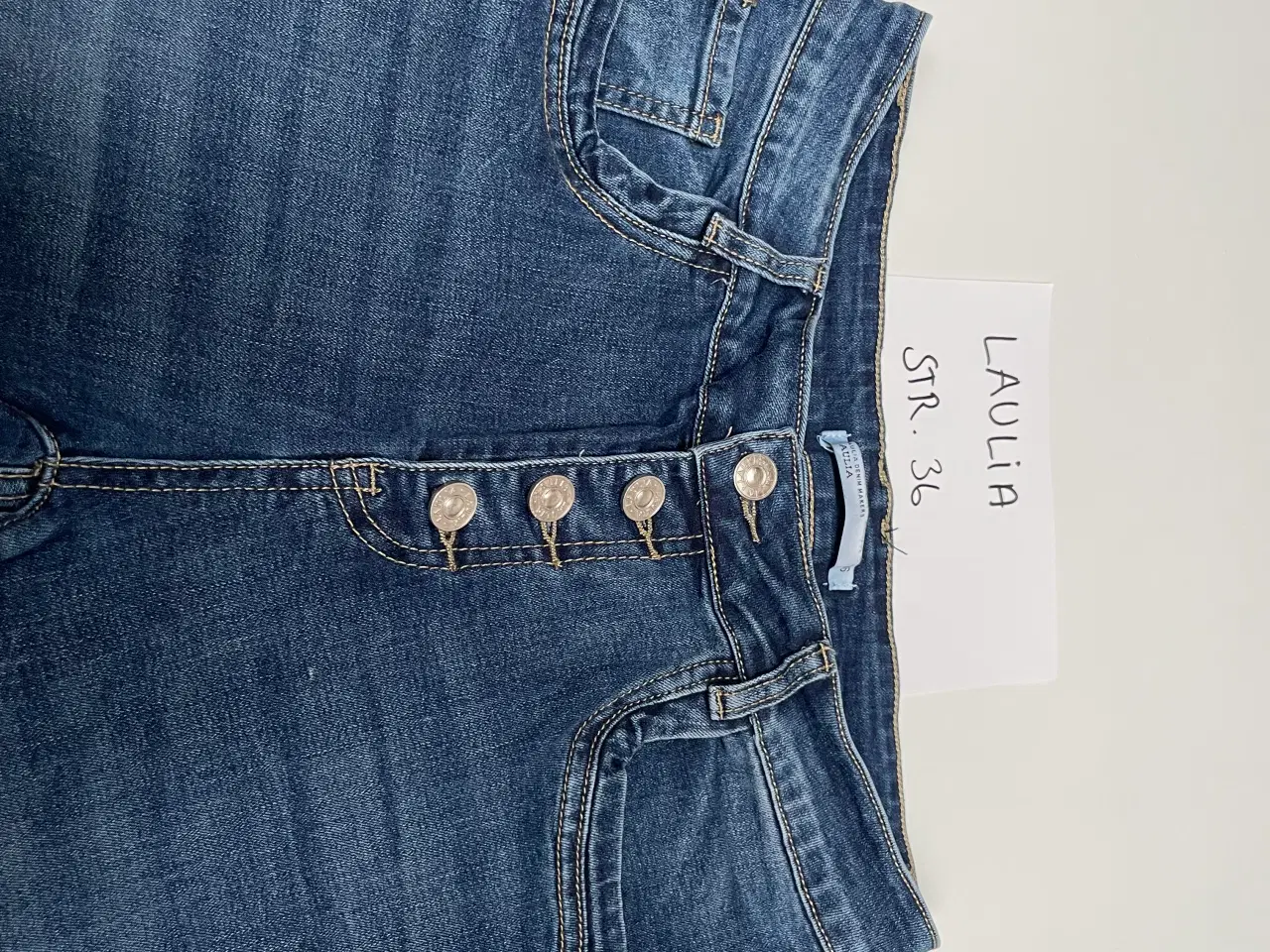 Billede 1 - Laulia jeans str 36 - som nye!