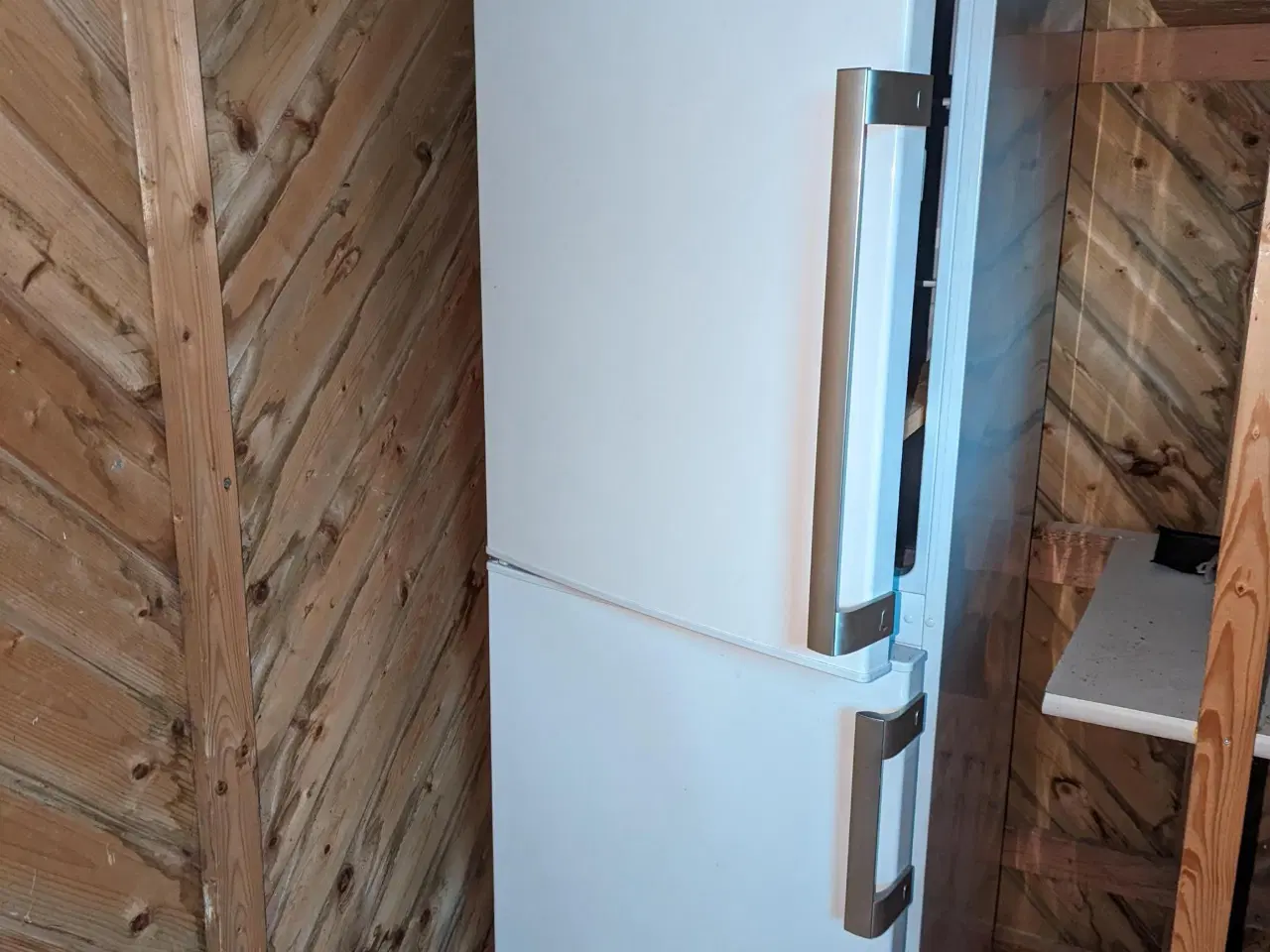 Billede 5 - Køleskab med fryser (to defekte skuffer)