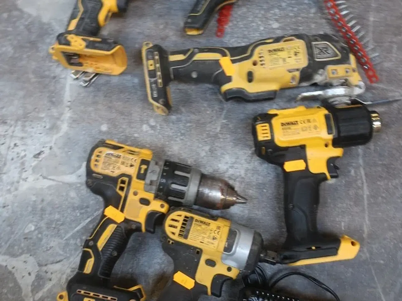 Billede 1 - 5 stk. akku håndværktøj DEWALT og lader