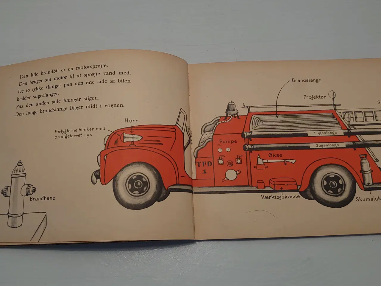 Billede 4 - Lois Lenski: Den lille Brandbil. Fra 1948