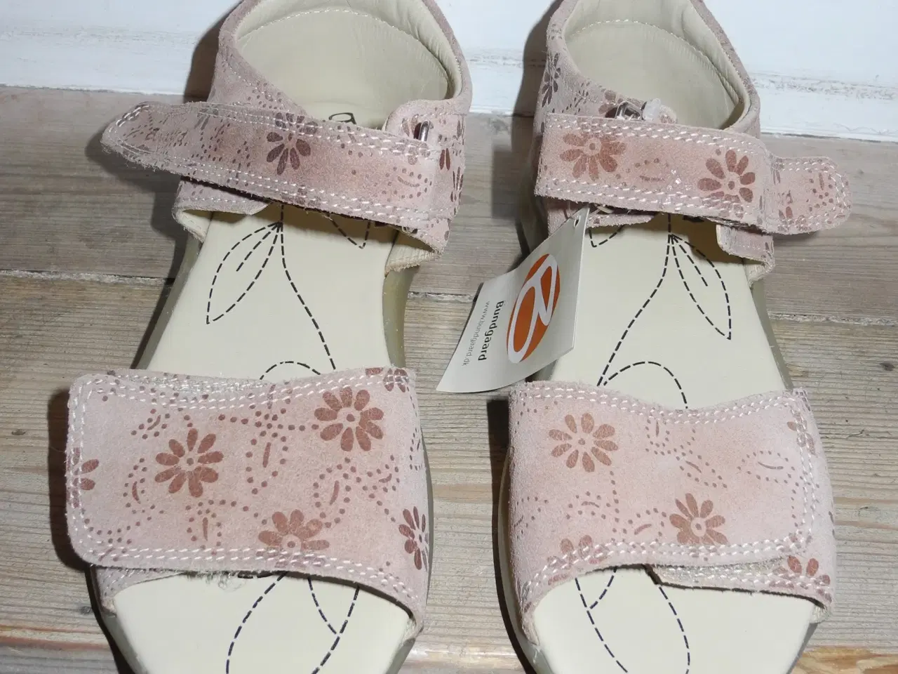 Billede 1 - Helt nye brune Bundgaard sandaler