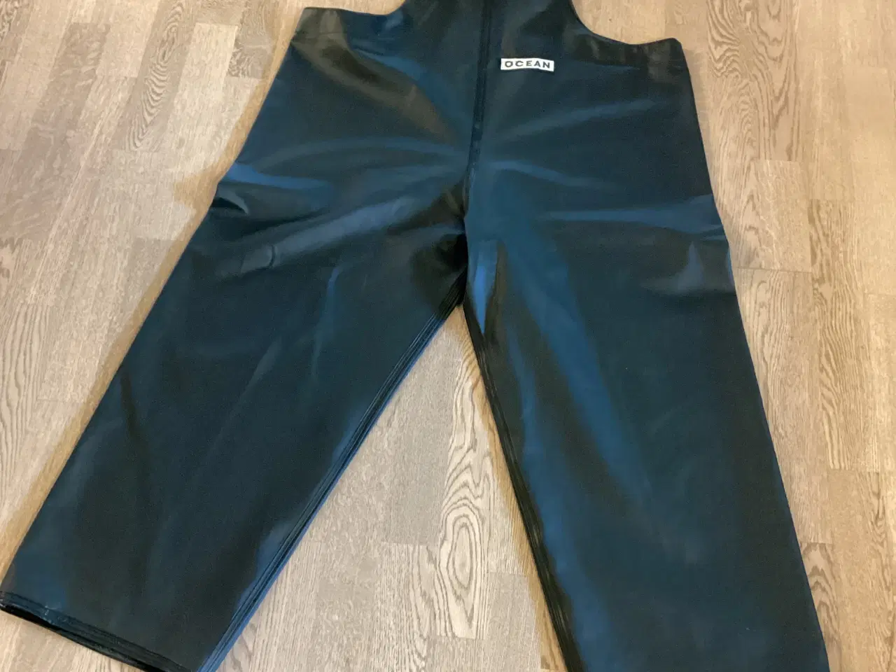 Billede 1 - Et par lækre gummi OCEAN overalls