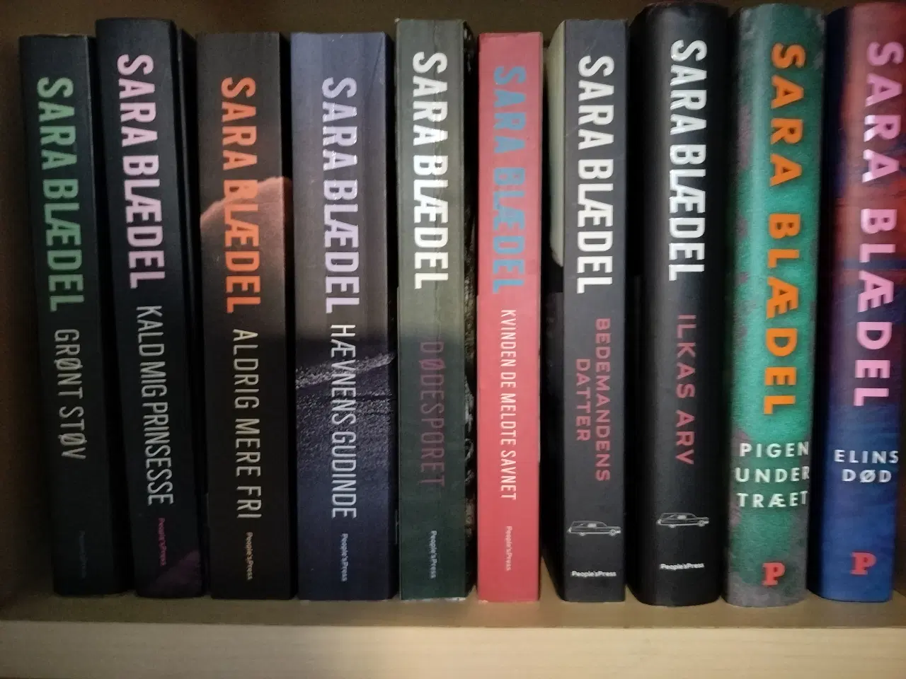 Billede 1 - Pigen under træet og Elins død m.fl.