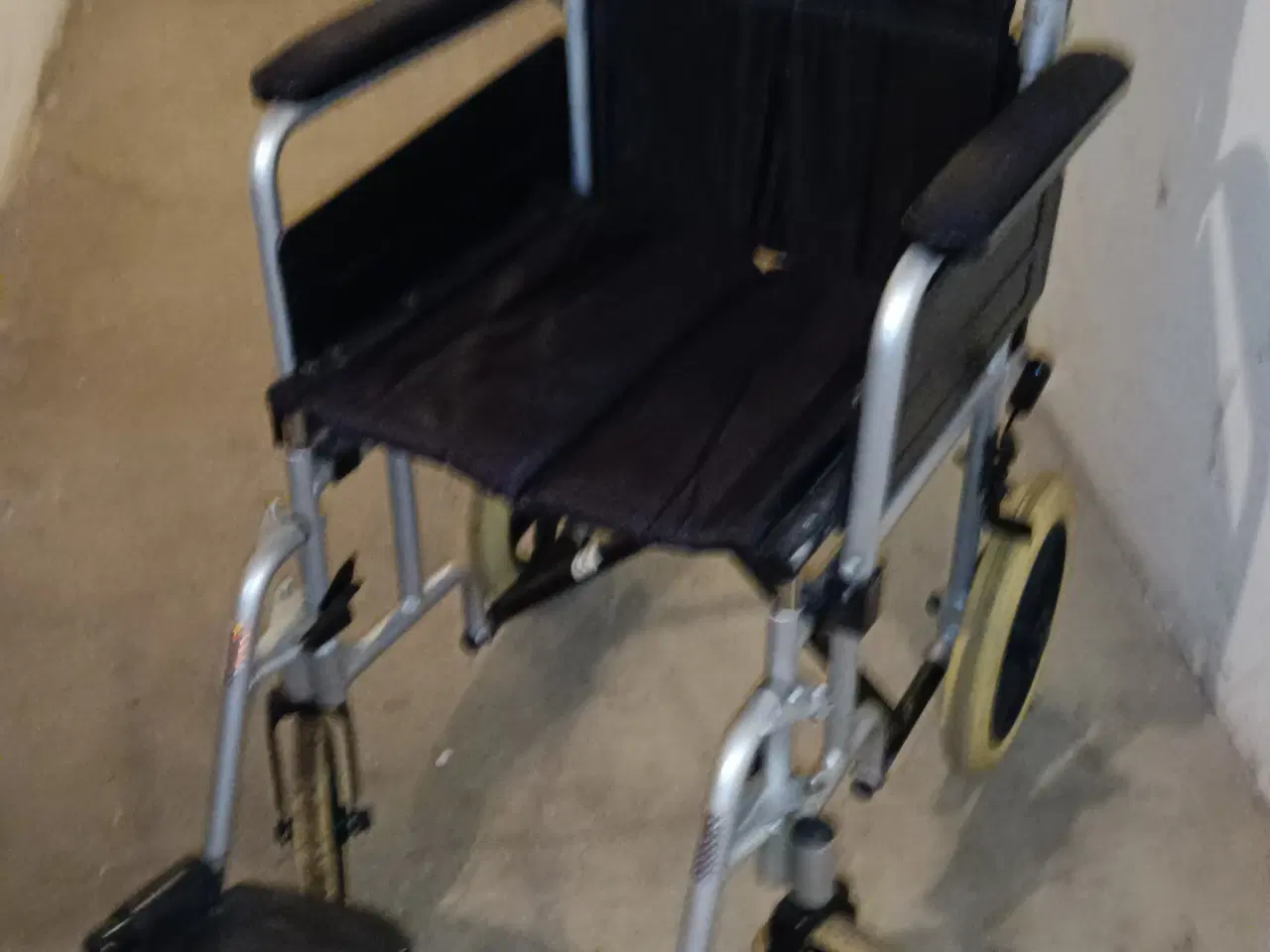 Billede 5 - Kørestol i aluminium