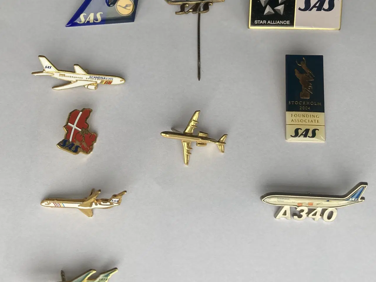 Billede 1 - 9 Pins + 1 Slipsnål Flyselskab SAS 