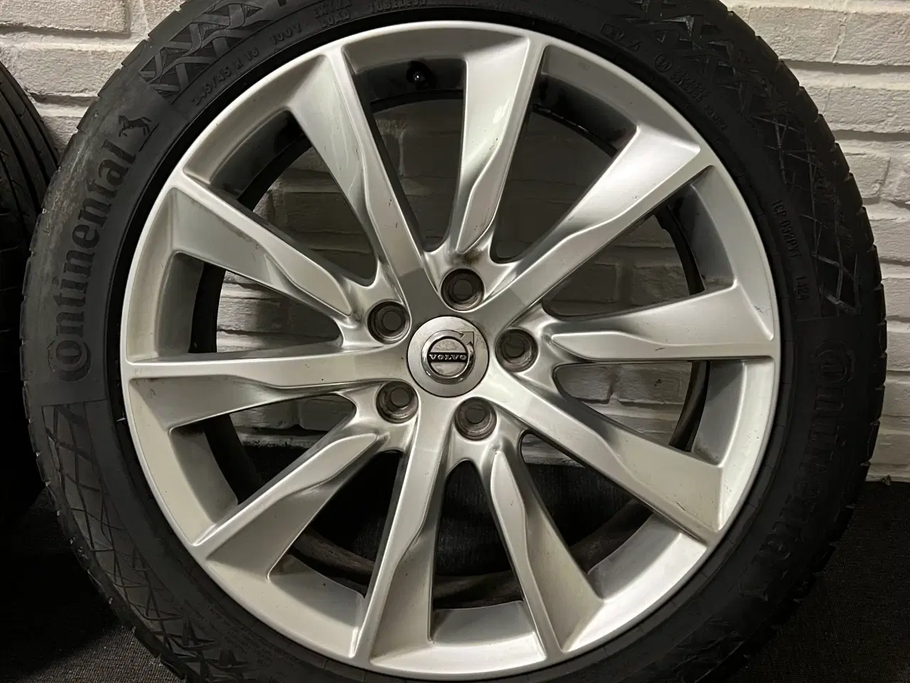 Billede 2 - Originale 18” Volvo V90 fælge med sommerdæk