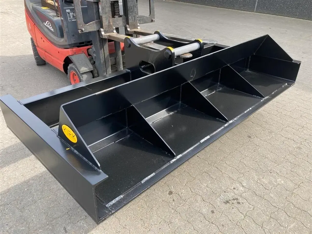 Billede 1 - Kirk Afretterbjælke 2500 med S60 Skift med opsamlings/transportskuffe