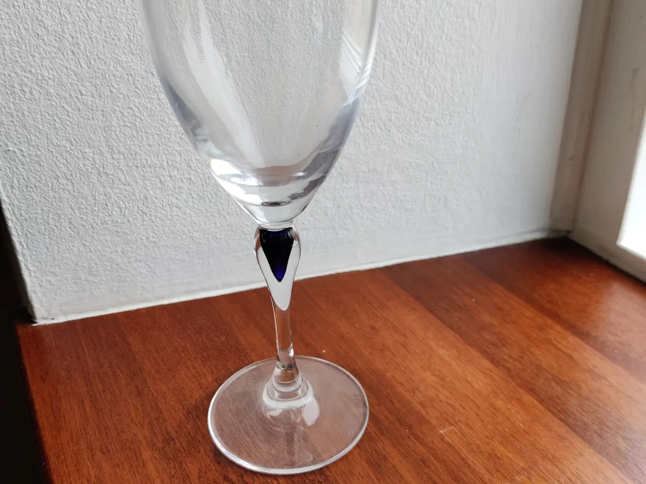 Billede 2 - 9 stk. Blå Sephir hvidvin glas. Cristal d'Arque