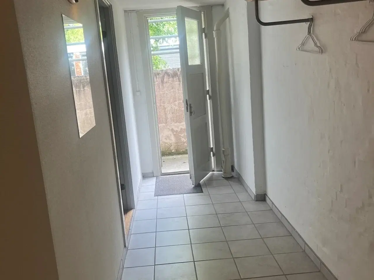 Billede 8 - Rummeligt lager i Rødovre