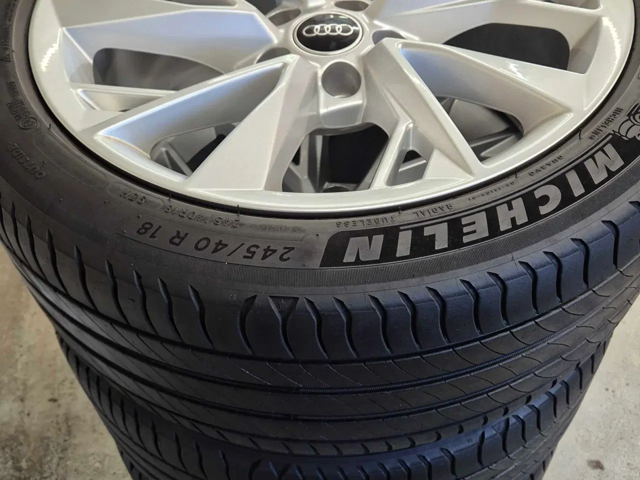 Billede 2 - AUDI A4 / A5 / A6 / A7 ORIGINAL ALUFÆLGE MED SOMME