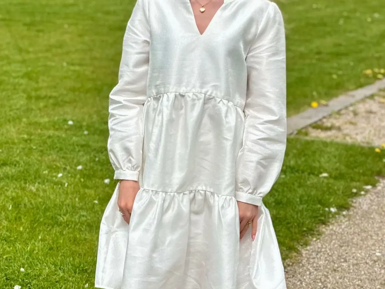 Billede 3 - Konfirmationskjole fra White and More, str 36