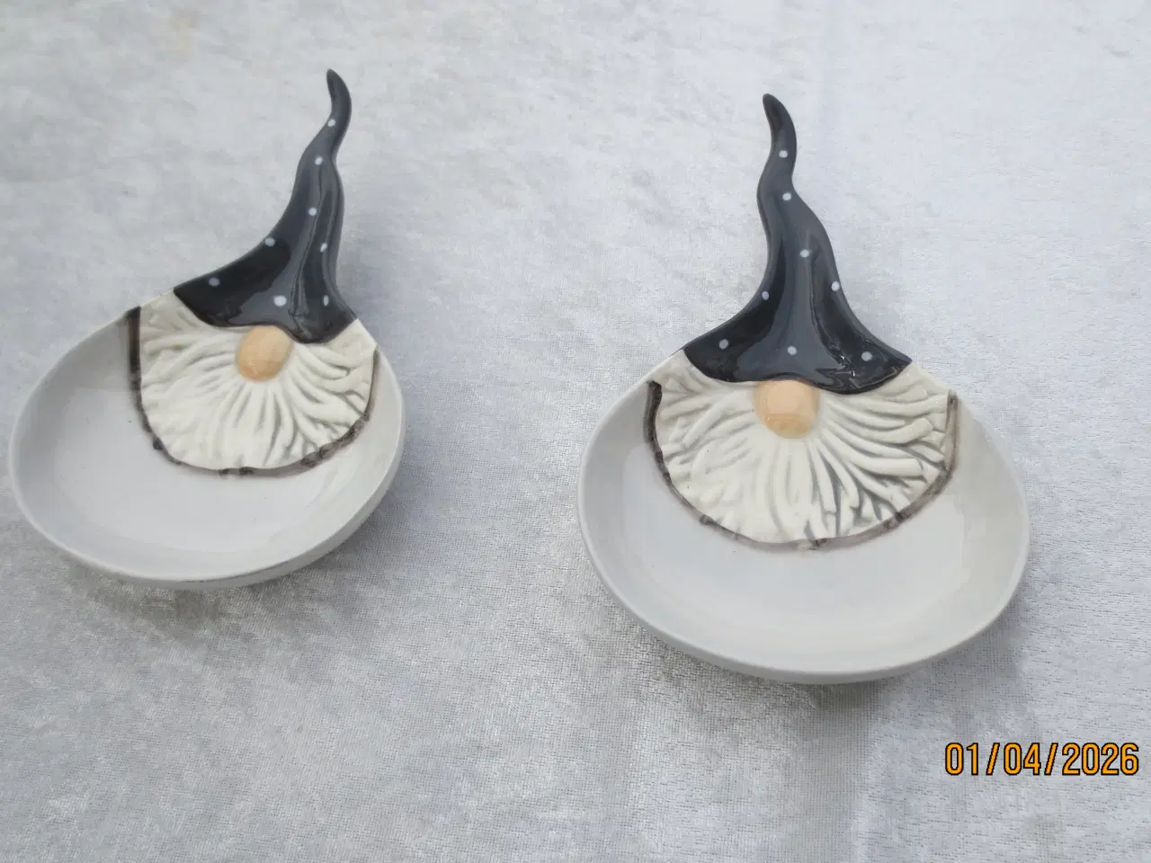 Billede 5 - 2 stk Vin Karafler med Guldkant 2 stk Porcelæns