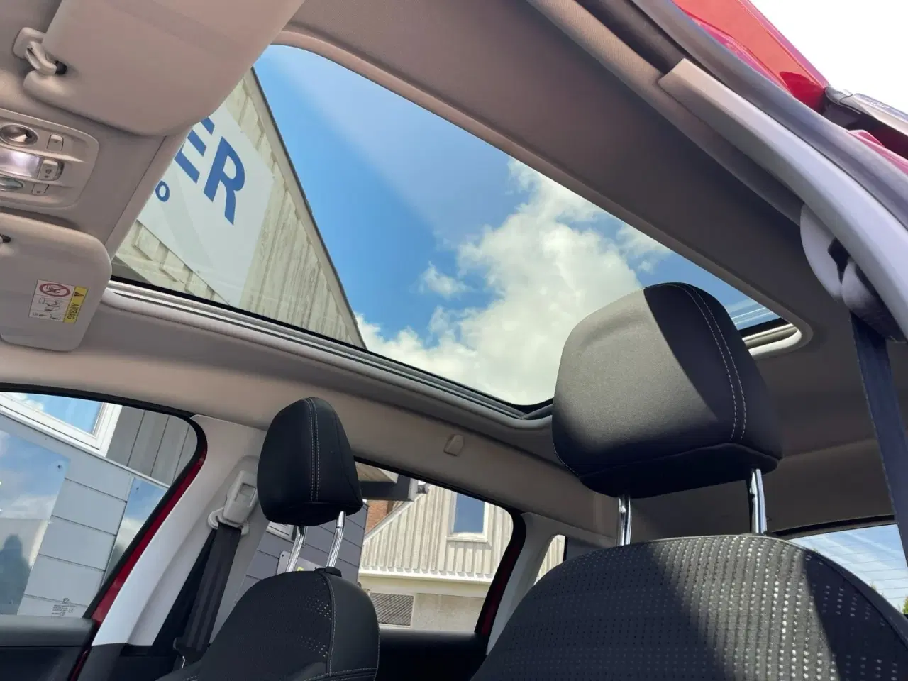 Billede 8 - Peugeot 2008 1,2 e-THP 110 Allure Sky