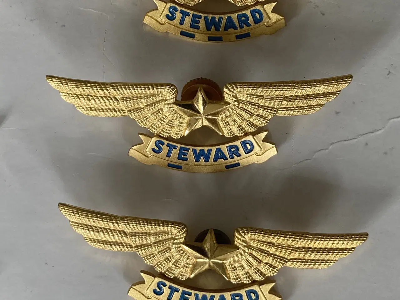 Billede 1 - 5 forskellige uniforms emblem Flyselskab SAS Stewa