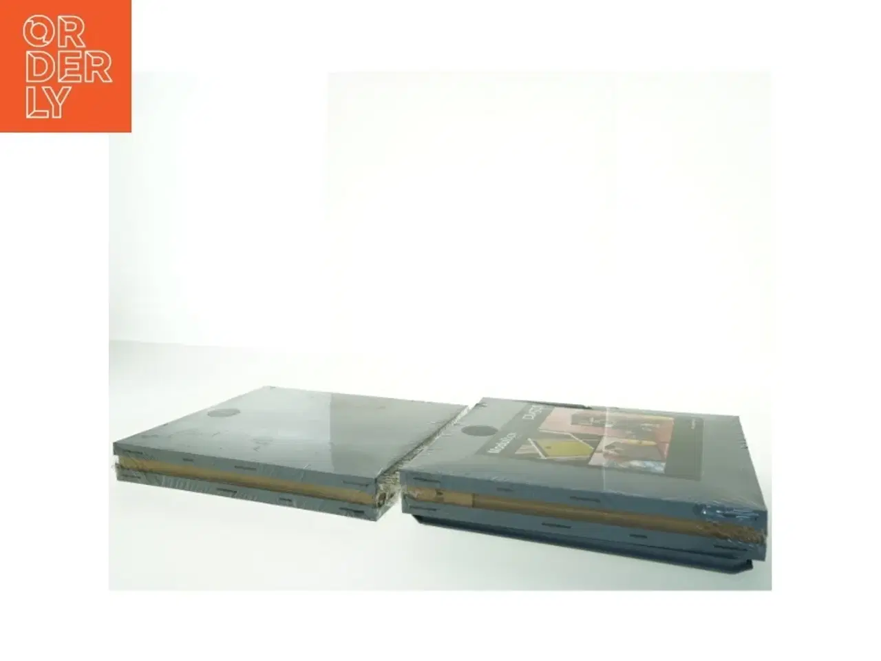 Billede 3 - To Opbevaringskasser fra Plast1 (str. 32x32x31 cm)