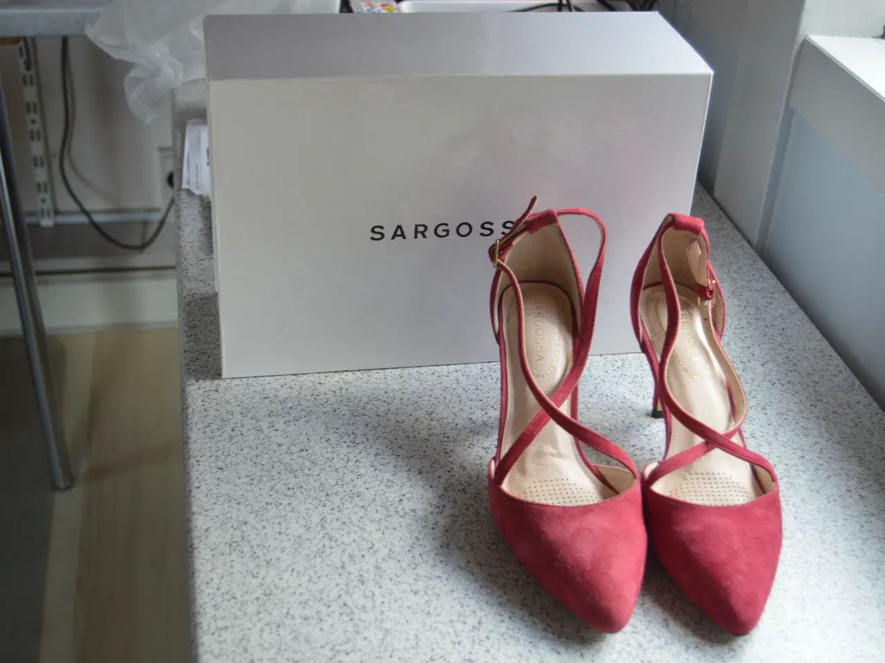 Billede 1 - Sargossa stiletter og kalveskinds herresko