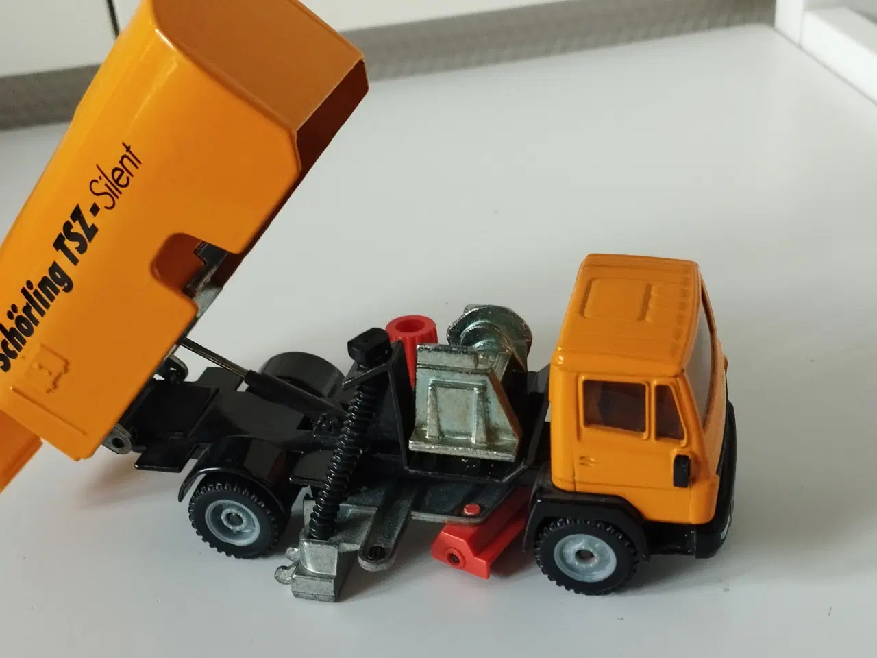 Billede 15 - Modellastbil, SIKU Mercedes-Benz