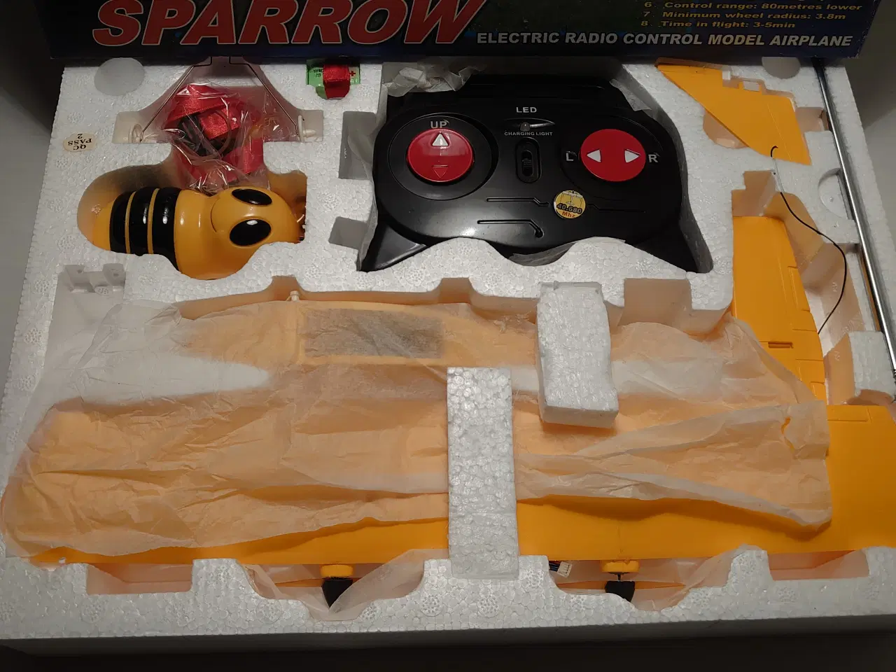 Billede 5 - Syma Small Sparrow fjernstyret fly.Model 8109. Nyt