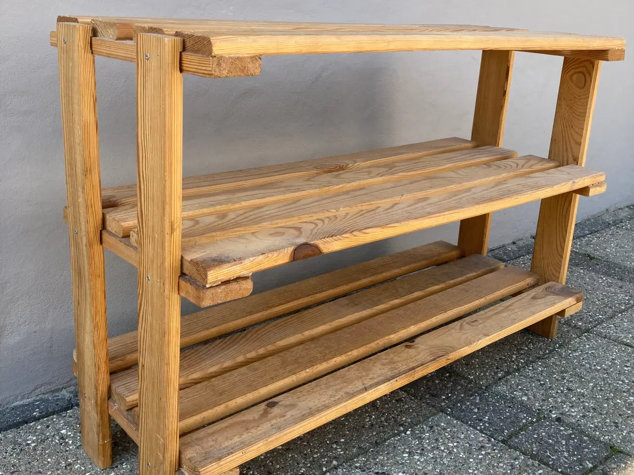 Billede 1 - 70’er reol i fyrretræ